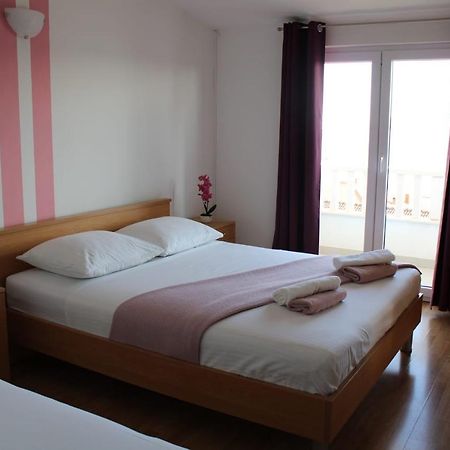 Apartments Renata Seget Donji Bagian luar foto